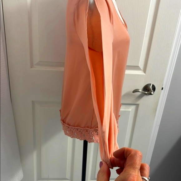Peach Blouse with lace trim and open long sleeves - Picture 6 of 6